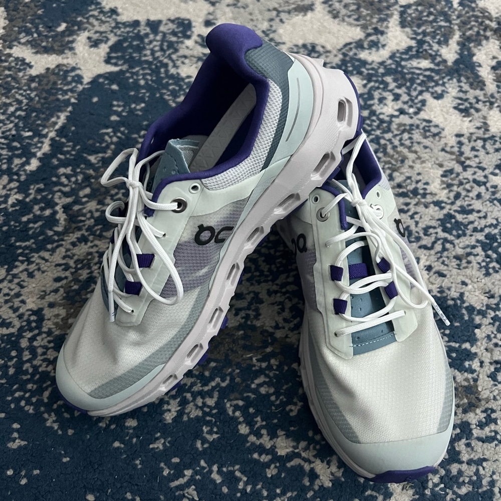 On Cloudvista Women’s Size 7.5 - NWOT